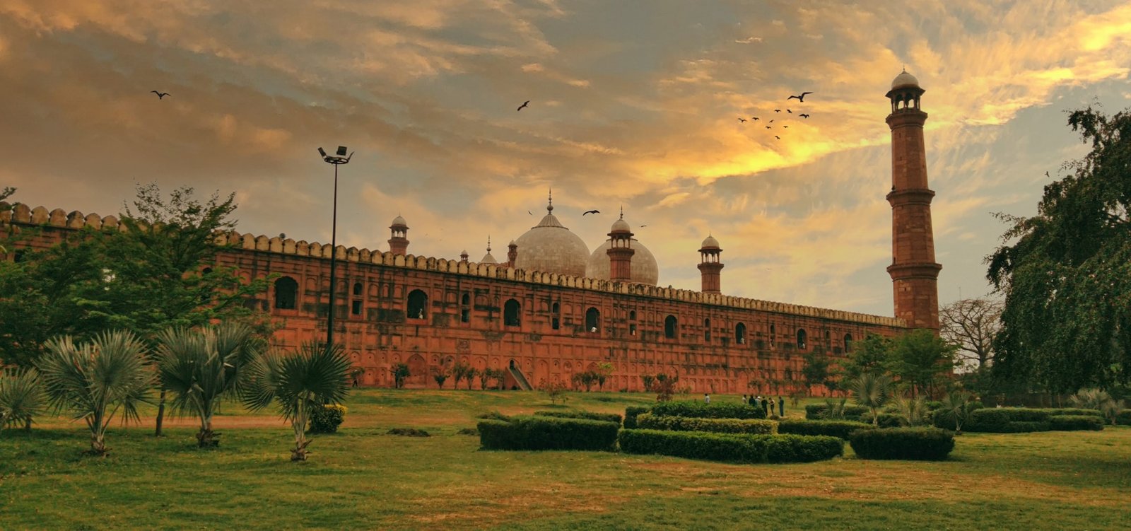 Top 10 Places to Visit in Lahore
