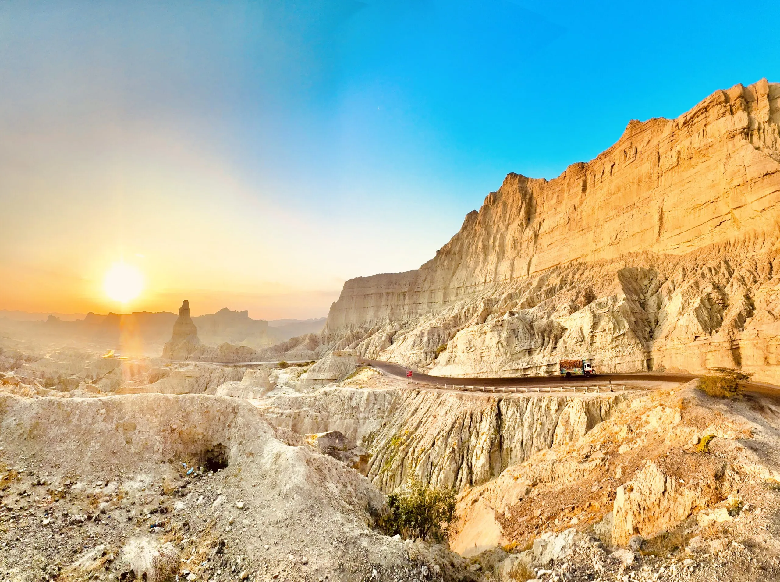 8 Days Balochistan Hingol National Park Tour