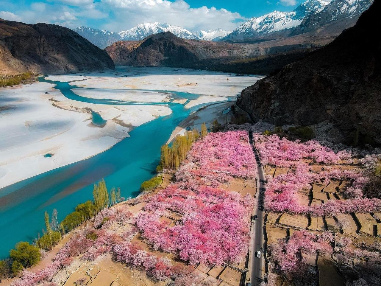 From Mughal Heritage to the Karakoram – 10 Days in Pakistan — photo 2